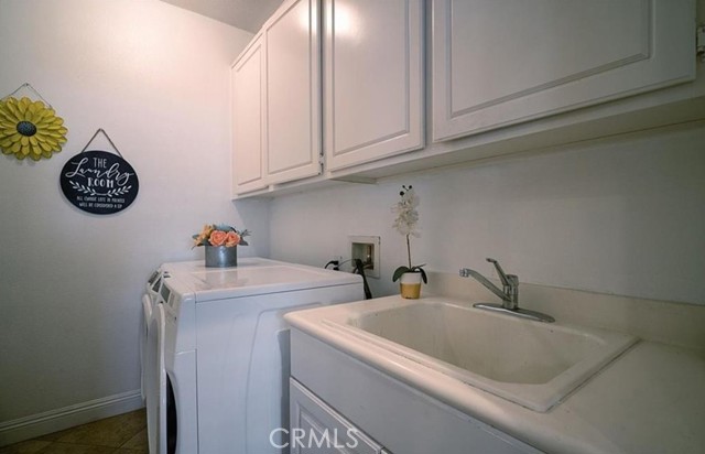 Detail Gallery Image 12 of 34 For 31961 Honeysuckle Cir, Winchester,  CA 92596 - 4 Beds | 3 Baths