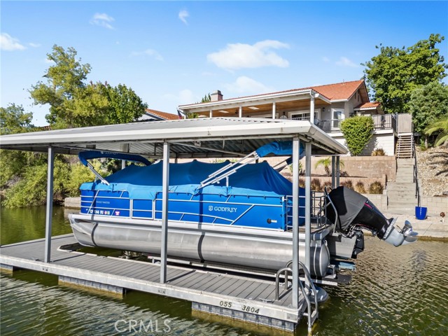 30201 Spray Drive, Canyon Lake CA: https://media.crmls.org/medias/93f79f22-6186-4b93-b0cf-83ceb8731004.jpg