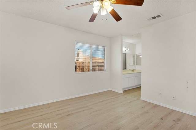 Detail Gallery Image 16 of 23 For 10402 Cimmeron Trail Dr, Adelanto,  CA 92301 - 3 Beds | 2 Baths