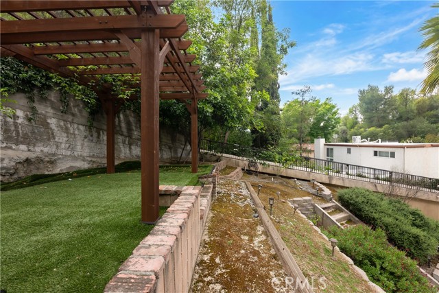 Detail Gallery Image 39 of 44 For 22632 Cass, Woodland Hills,  CA 91364 - 3 Beds | 2 Baths