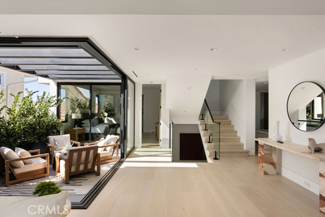 Detail Gallery Image 8 of 21 For 2501 Seaview Ave, Corona Del Mar,  CA 92625 - 4 Beds | 4/1 Baths