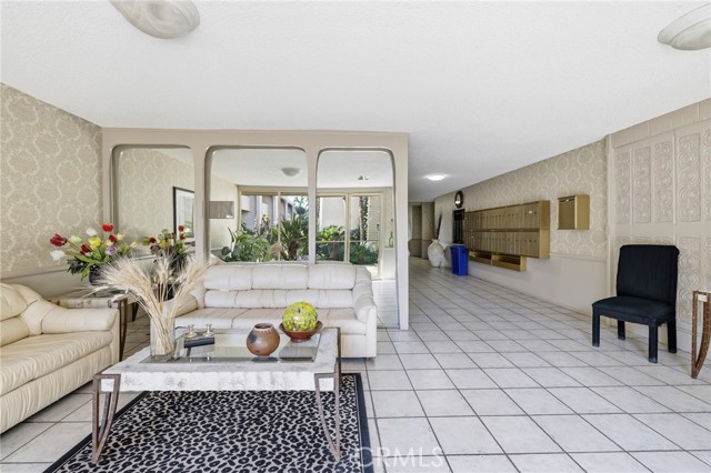 Detail Gallery Image 36 of 50 For 5330 Lindley Ave #305,  Encino,  CA 91316 - 2 Beds | 2 Baths