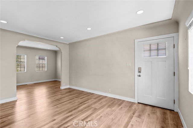 1861 S Redondo Boulevard, Los Angeles CA: https://media.crmls.org/medias/93fa5d55-6cb7-4ed3-b5a3-647fe0fd6f48.jpg
