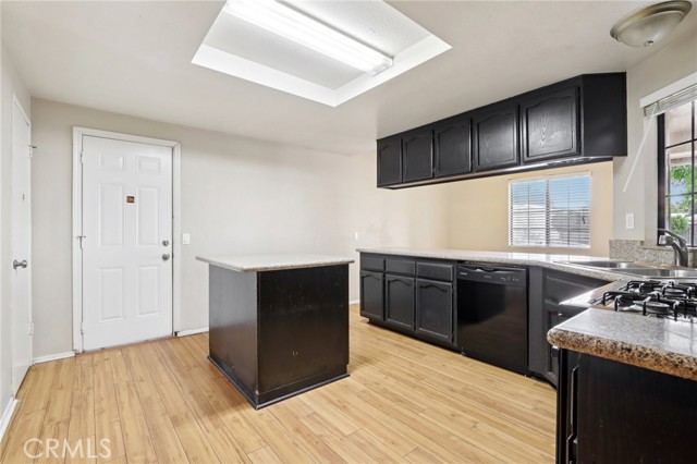 Detail Gallery Image 11 of 29 For 279 Cavendish, Hemet,  CA 92545 - 3 Beds | 2 Baths