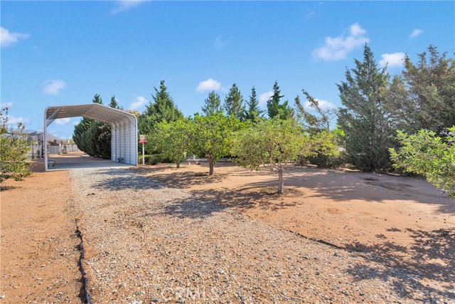 14908 Dakota Road, Apple Valley CA: https://media.crmls.org/medias/93fc569d-5a79-4f3d-bb63-e8e5dd14b83e.jpg