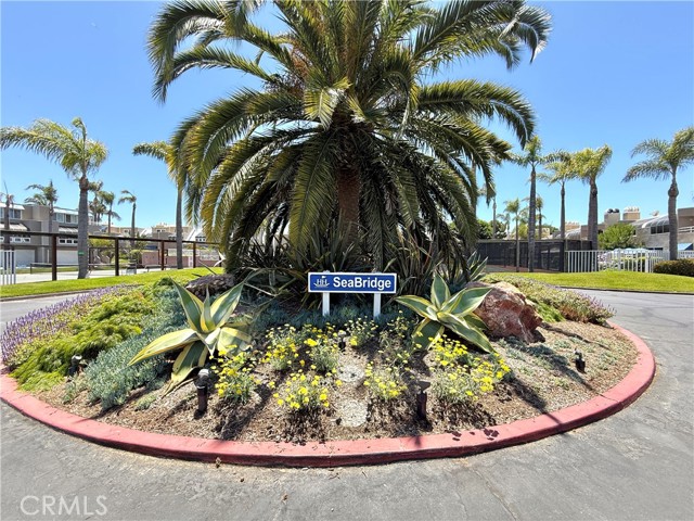 Detail Gallery Image 22 of 28 For 16065 Surprise Ln, Huntington Beach,  CA 92649 - 3 Beds | 3 Baths
