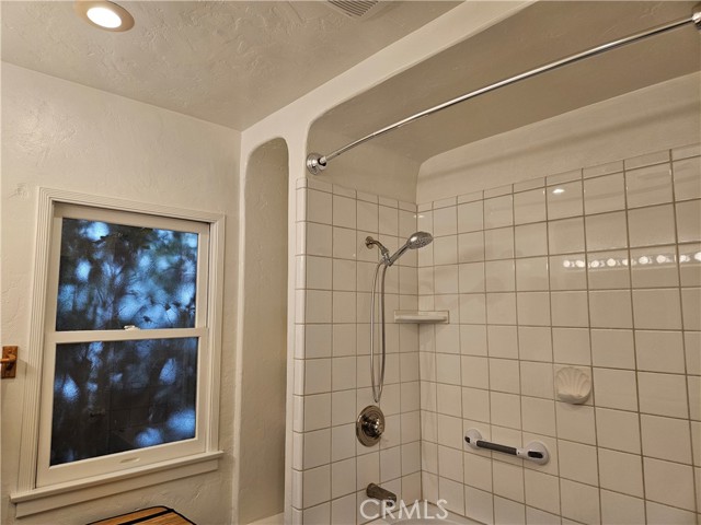 Detail Gallery Image 15 of 25 For 5703 Beck Ave, North Hollywood,  CA 91601 - 2 Beds | 2 Baths