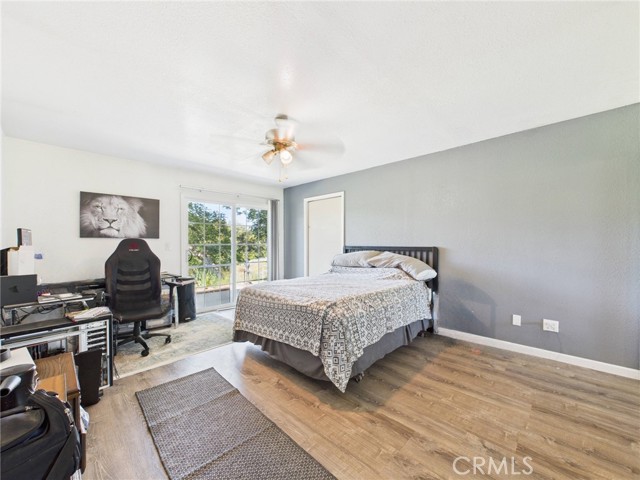40170 Hillsborough Loop, Oakhurst CA: https://media.crmls.org/medias/93fd85a1-217a-442d-bf52-687d852e8881.jpg