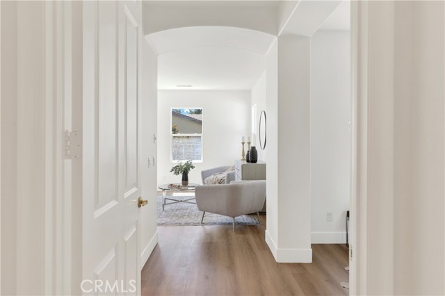 2 Grapevine, Irvine CA: https://media.crmls.org/medias/93fdc3e7-8e43-40ca-8f26-14bf12f5c8b1.jpg