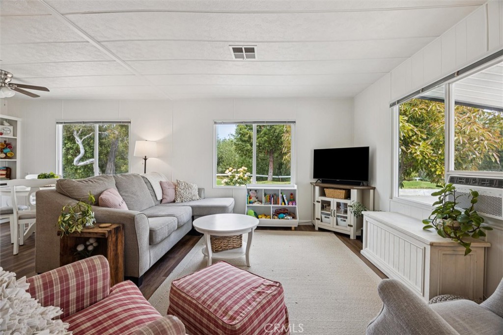 MLS #SC25120058 image #3