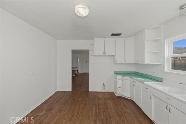 Detail Gallery Image 9 of 40 For 3383 Highland, Highland,  CA 92346 - – Beds | – Baths