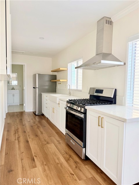 Detail Gallery Image 9 of 30 For 1316 N Hollywood Way, Burbank,  CA 91505 - 2 Beds | 1 Baths