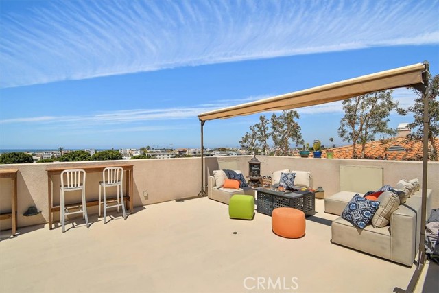 669 6th Street, Hermosa Beach, California 90254, 3 Bedrooms Bedrooms, ,3 BathroomsBathrooms,Residential,Sold,6th,PV22105808