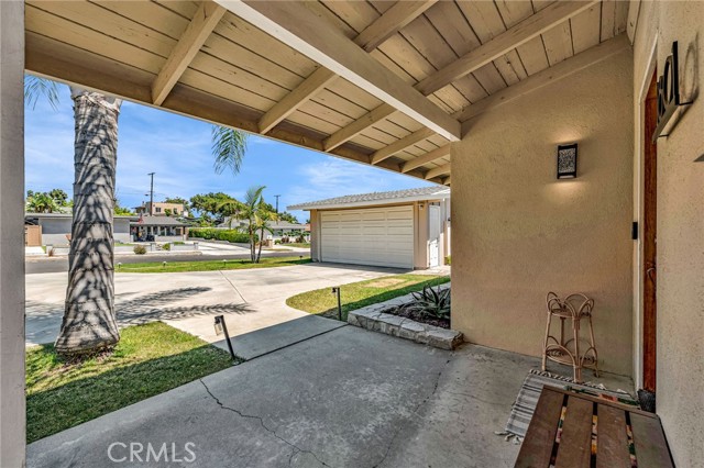 1801 W Chandeleur Drive, San Pedro CA: https://media.crmls.org/medias/93ff37cc-a5d4-4276-be7f-840c1b9f15ef.jpg