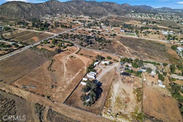 35141 Bayless Road, Wildomar CA: https://media.crmls.org/medias/93ff57d1-9a29-424b-a70c-66e0cce267c0.jpg