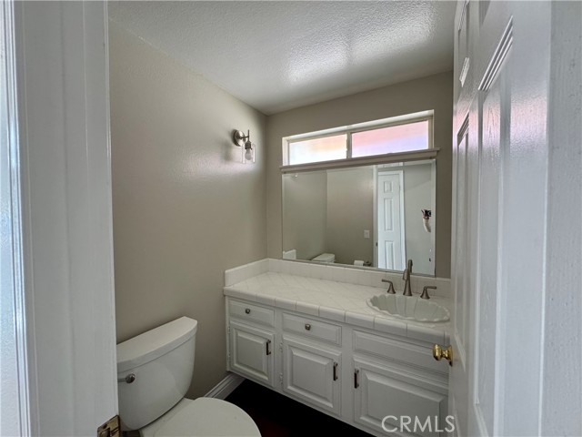 21903 Erie Lane, Lake Forest CA: https://media.crmls.org/medias/93ff9640-5547-4d0c-9ee0-83143f37195f.jpg