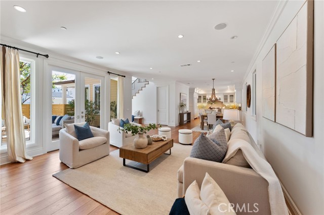 Detail Gallery Image 7 of 45 For 3201 4th Ave, Corona Del Mar,  CA 92625 - 3 Beds | 2/1 Baths