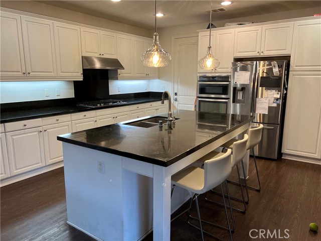 Detail Gallery Image 4 of 19 For 14802 Harmony Ln, Westminster,  CA 92683 - 4 Beds | 3 Baths