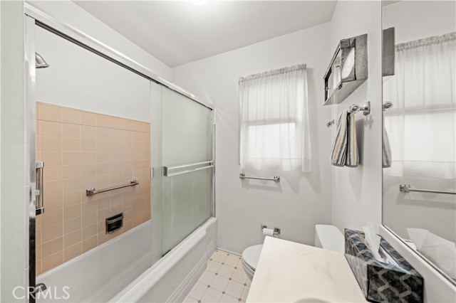 Detail Gallery Image 8 of 27 For 1905 Kenneth Way, Pasadena,  CA 91103 - 3 Beds | 1/1 Baths