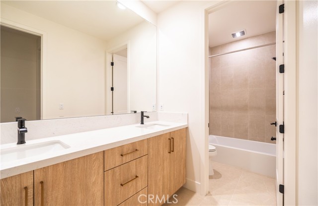 149 Somera, Irvine CA: https://media.crmls.org/medias/94009061-1678-4b9b-84fb-0190cadcaddd.jpg