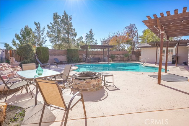 14415 Erie, Apple Valley CA: https://media.crmls.org/medias/9400adcd-31c9-4a0c-82c3-496bf2da4bfb.jpg