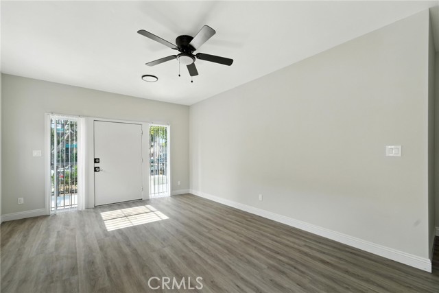 873 W 41st Drive, Los Angeles CA: https://media.crmls.org/medias/9400e253-7aa0-4f95-9dfc-d40ed4d98e70.jpg