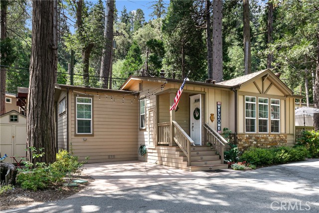 Detail Gallery Image 1 of 19 For 27500 State Highway 189 #62,  Lake Arrowhead,  CA 92317 - 2 Beds | 2 Baths