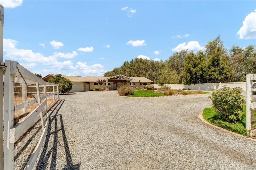 9402F4Ee 5007 4052 853D 2Fd0A1Fde874 1635 N Elberta Road, Exeter, Ca 93221 &Lt;Span Style='BackgroundColor:transparent;Padding:0Px;'&Gt; &Lt;Small&Gt; &Lt;I&Gt; &Lt;/I&Gt; &Lt;/Small&Gt;&Lt;/Span&Gt;