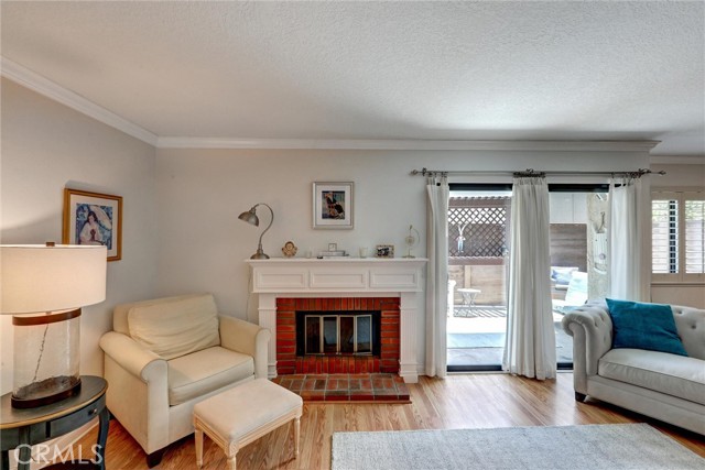 1180 Strawberry Lane, Glendora CA: https://media.crmls.org/medias/94045686-02a2-4c80-ba01-ce44bd419737.jpg