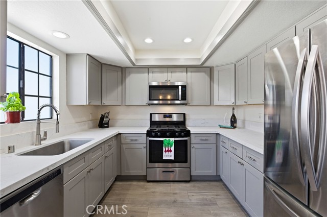 Detail Gallery Image 10 of 48 For 2599 Walnut #135,  Signal Hill,  CA 90755 - 2 Beds | 2 Baths