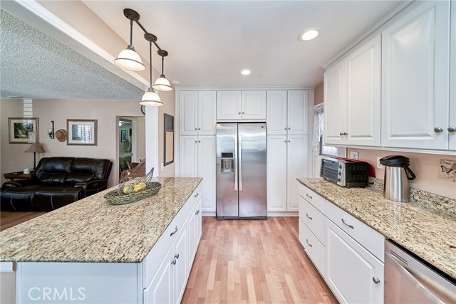 Detail Gallery Image 16 of 66 For 4837 W 117th St, Hawthorne,  CA 90250 - 3 Beds | 2 Baths