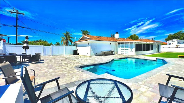 7401 Liberty Avenue, Corona CA: https://media.crmls.org/medias/9405d3cc-9033-4c80-a9f5-8af0e570f4bb.jpg