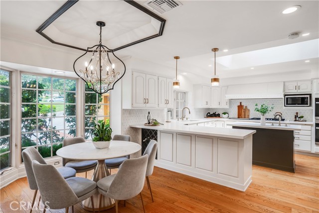 Detail Gallery Image 19 of 41 For 950 Hampton, Arcadia,  CA 91006 - 5 Beds | 6/2 Baths