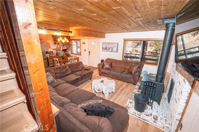 Detail Gallery Image 25 of 46 For 108 E Rainbow Bld, Big Bear City,  CA 92314 - 4 Beds | 1/1 Baths