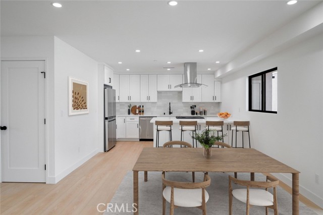 Detail Gallery Image 5 of 12 For 1334 9th St #3,  Santa Monica,  CA 90401 - 2 Beds | 2 Baths