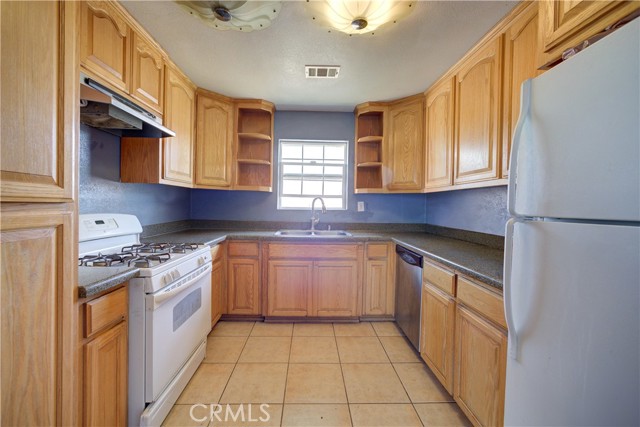13765 Georgia Road, Santa Margarita CA: https://media.crmls.org/medias/9406671f-7416-4cf0-bc95-431ba4b0ceb1.jpg