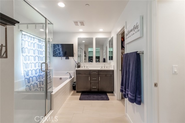 31058 Avenida Ramblas, Highland CA: https://media.crmls.org/medias/940724b4-3562-4d23-9aa6-3030cdfc0971.jpg