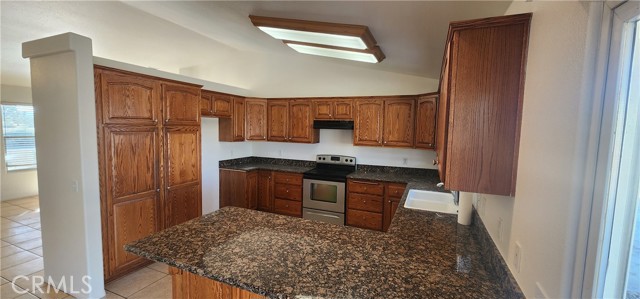 Detail Gallery Image 5 of 9 For 6930 Avalon Ave, Yucca Valley,  CA 92284 - 4 Beds | 2 Baths