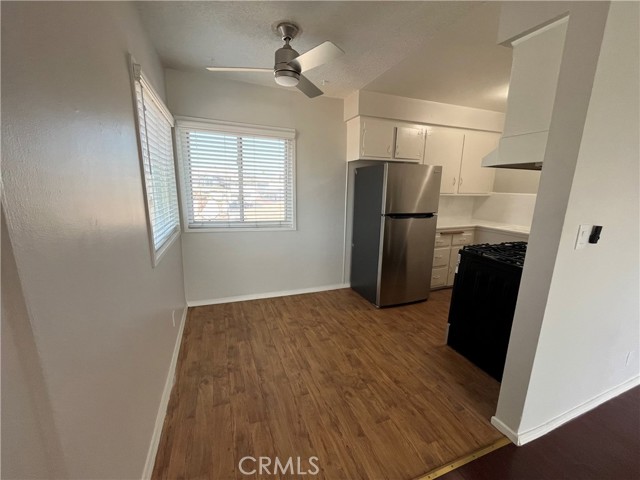 Detail Gallery Image 8 of 21 For 11880 Eucalyptus Ave #C,  Hawthorne,  CA 90250 - 2 Beds | 1 Baths