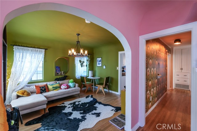 Image 12 of 71 For 1361 Armadale Avenue