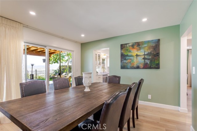 Detail Gallery Image 15 of 51 For 19707 Green Mountain Dr, Newhall,  CA 91321 - 4 Beds | 3 Baths