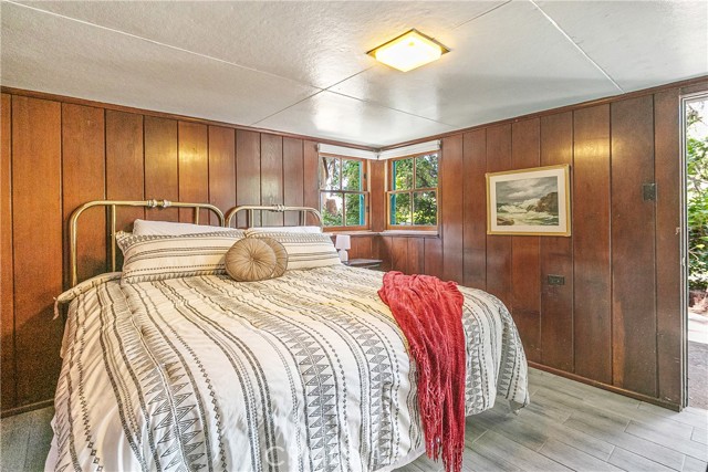 187 Cedar Circle Circle, Lake Arrowhead CA: https://media.crmls.org/medias/940844de-d61e-4c67-a3c8-7e0f01610b72.jpg