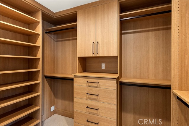 Detail Gallery Image 15 of 37 For 212 E 19th St, Costa Mesa,  CA 92627 - 5 Beds | 4 Baths