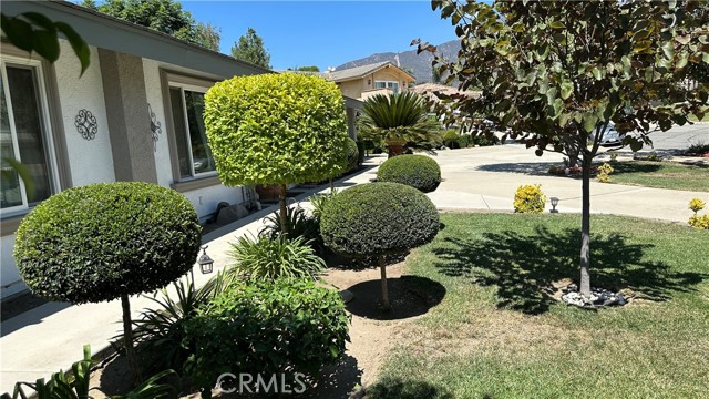 1931 N Redding Way, Upland CA: https://media.crmls.org/medias/9408cda2-1345-43f9-b7a8-41330923c137.jpg