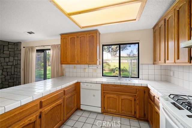 Detail Gallery Image 7 of 68 For 261 Hazel Ln, Nipomo,  CA 93444 - 5 Beds | 4 Baths