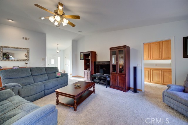 585 Red Tail Meadow Lane, Arroyo Grande CA: https://media.crmls.org/medias/940b7c6b-6a97-4ed7-96c4-4969803fccb2.jpg