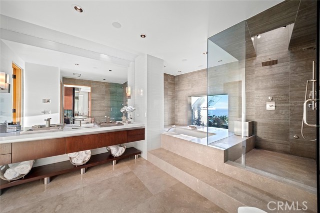 Detail Gallery Image 46 of 75 For 2665 Victoria Dr, Laguna Beach,  CA 92651 - 5 Beds | 4/2 Baths