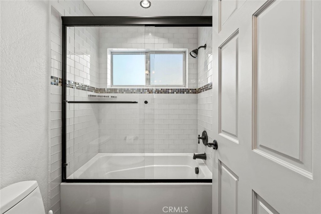 https://media.crmls.org/medias/940be839-50c8-4266-8413-2b6483e56d68.jpg?preset=X-Large