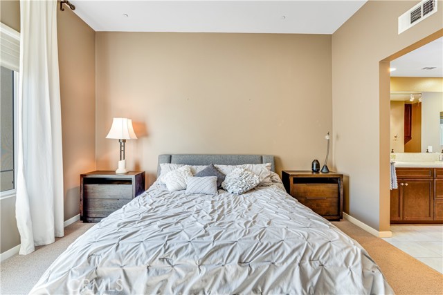 Detail Gallery Image 3 of 75 For 507 Rockefeller, Irvine,  CA 92612 - 1 Beds | 1/1 Baths