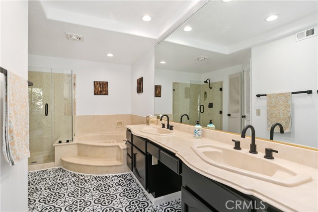Detail Gallery Image 26 of 45 For 590 John K Dr #102,  Long Beach,  CA 90803 - 3 Beds | 2/1 Baths